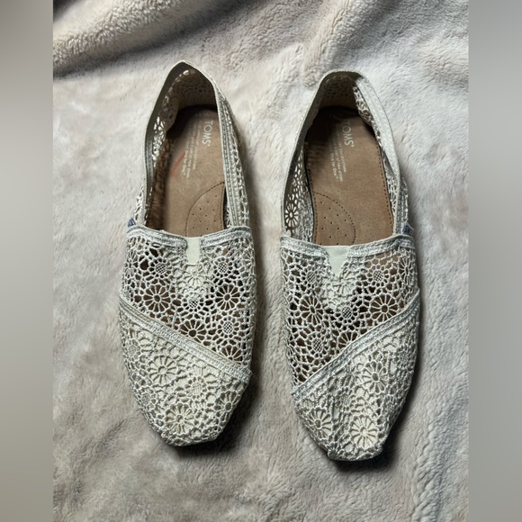 Toms Shoes - Toms lace womens size 11